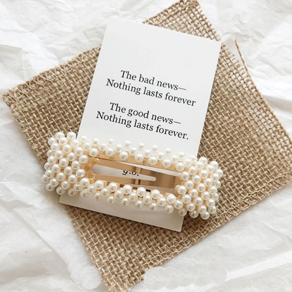 Perfect Pearl Gold Hair Flip Clip - Picture 2 of 4